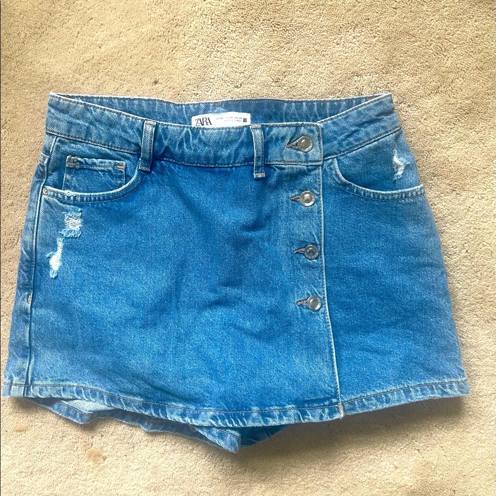 Worn once! Zara denim skort size medium